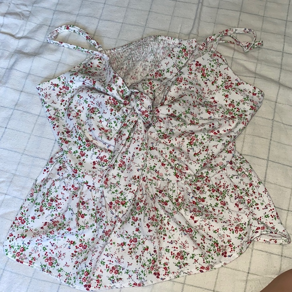 Flowy Floral Top.